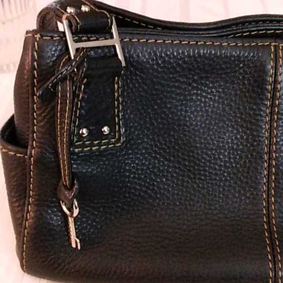 Fossil 100% pebbled leather black bag, contrast top stitched. - Picture 5 of 8
